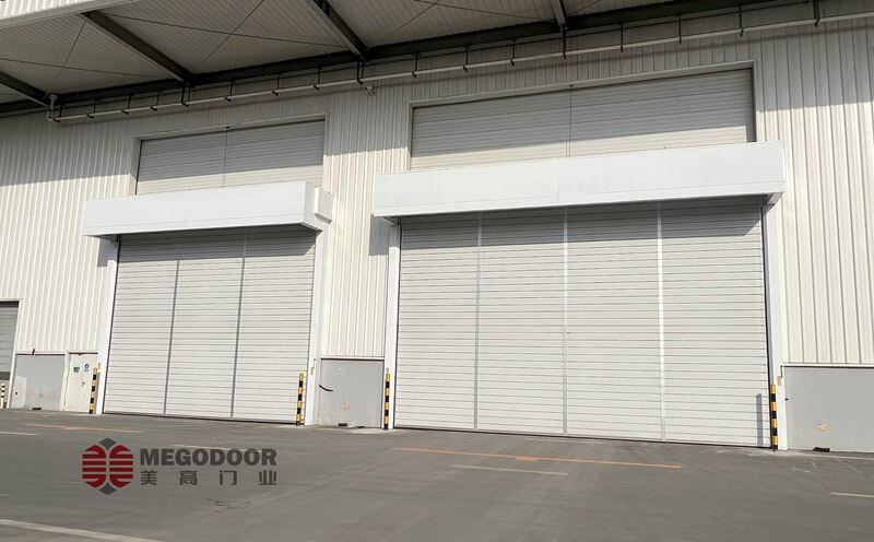 硬质快速卷帘门在苏州工厂物流通道中的应用实践插图 硬质快速卷帘门在苏州工厂物流通道中的应用实践插图